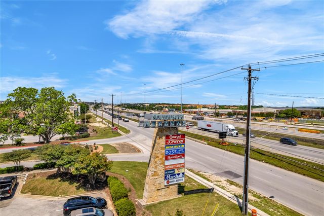 8921 Norwich Castle, Austin, TX 78747