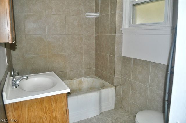 5872 Main Street, Peninsula, OH 44264