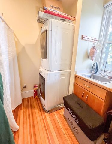 35 William St 2, Cambridge, MA 02139