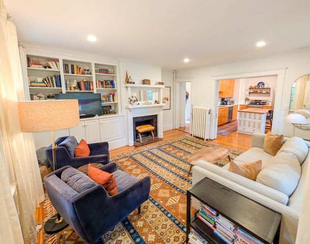 35 William St 2, Cambridge, MA 02139