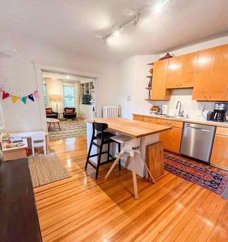 35 William St 2, Cambridge, MA 02139