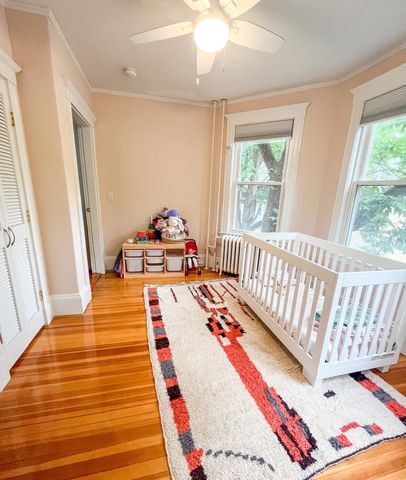 35 William St 2, Cambridge, MA 02139