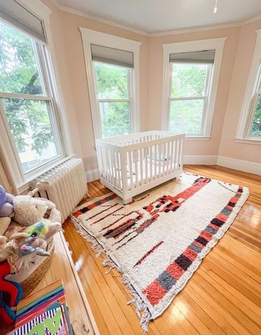 35 William St 2, Cambridge, MA 02139