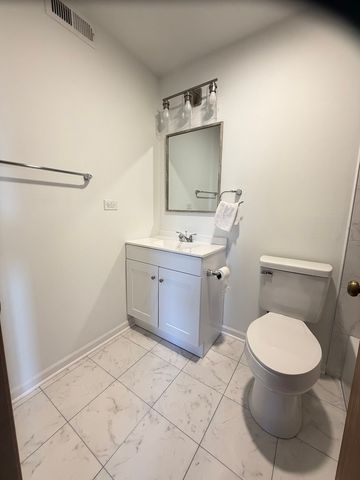 311 Dawn Court 2, Bloomingdale, IL 60108
