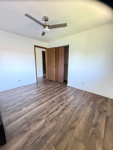 311 Dawn Court 2, Bloomingdale, IL 60108