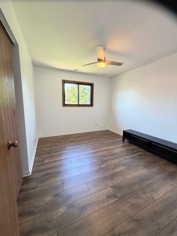 311 Dawn Court 2, Bloomingdale, IL 60108