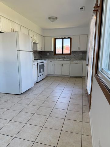 311 Dawn Court 2, Bloomingdale, IL 60108