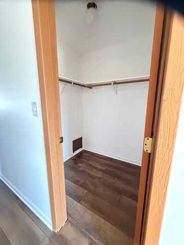 311 Dawn Court 2, Bloomingdale, IL 60108