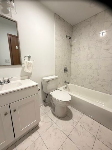 311 Dawn Court 2, Bloomingdale, IL 60108