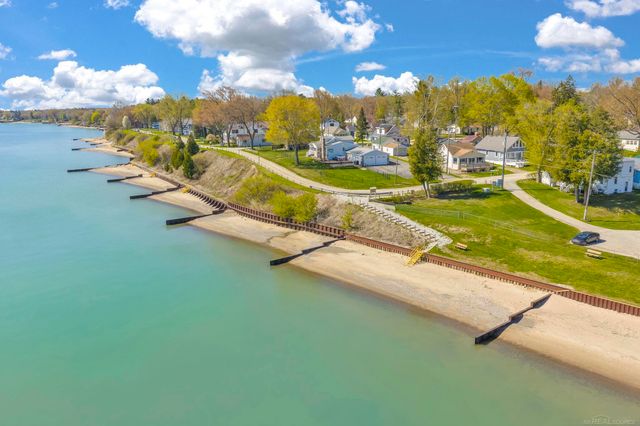 7329 Elm Road, Lexington, MI 48450