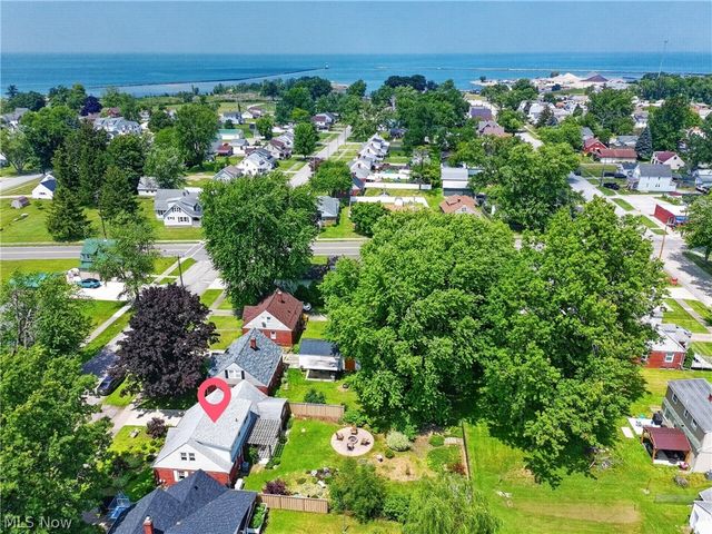 880 Sandusky Street, Conneaut, OH 44030