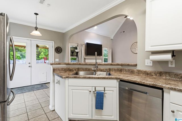 100 WATERFORD HIGHLANDS TRAIL, Calera, AL 35040