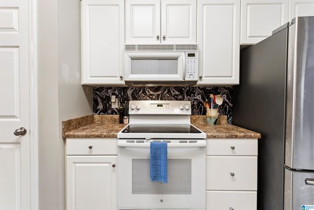 100 WATERFORD HIGHLANDS TRAIL, Calera, AL 35040
