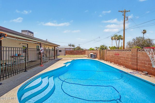408 E LA JOLLA Drive, Tempe, AZ 85282