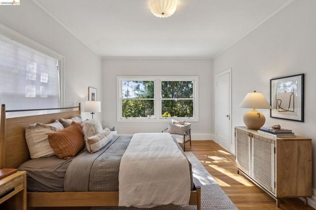 301 301 El Cerrito Avenue, Piedmont, CA 94611