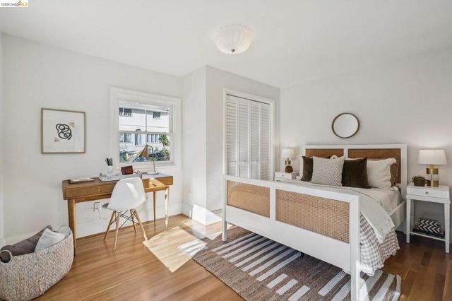 301 301 El Cerrito Avenue, Piedmont, CA 94611