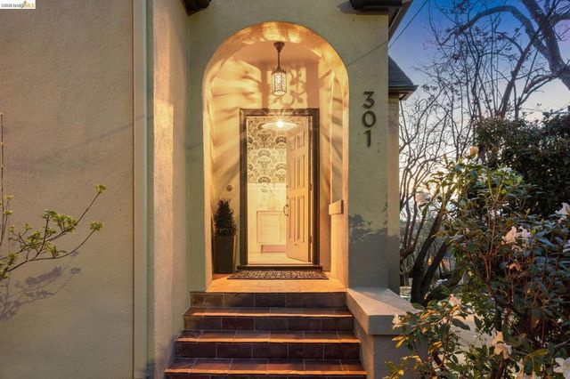 301 301 El Cerrito Avenue, Piedmont, CA 94611