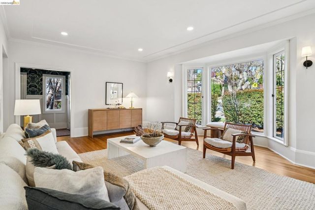 301 301 El Cerrito Avenue, Piedmont, CA 94611