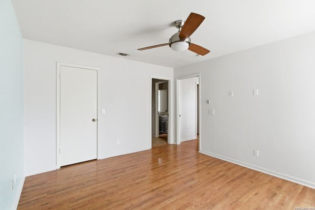 2255 Thousand Oaks Dr Apt 801, San Antonio, TX 78232