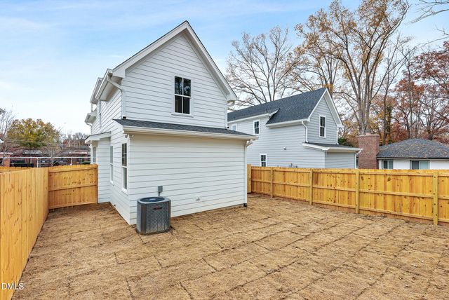 402 D Chamberlin Avenue, Durham, NC 27704