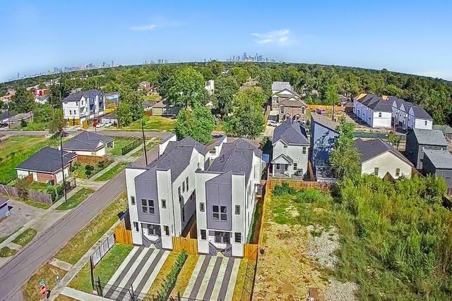 4805 Paula Units A Street, Houston, TX 77033