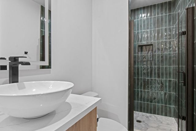 4805 Paula Units A Street, Houston, TX 77033