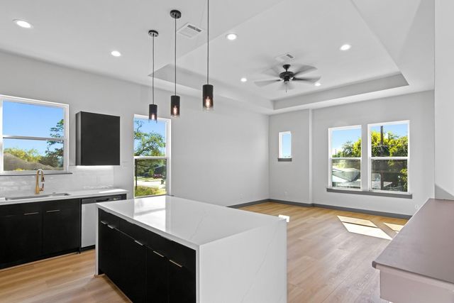 4805 Paula Units A Street, Houston, TX 77033