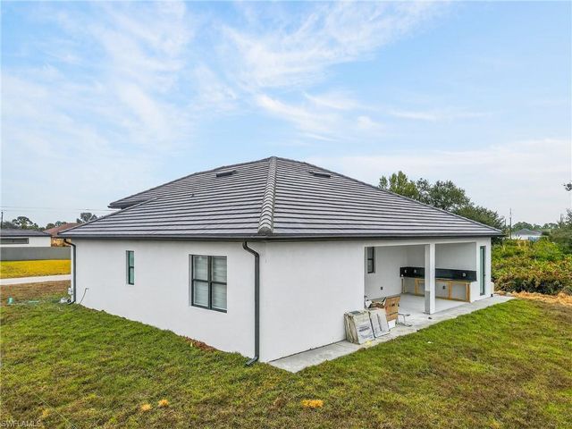 4107 16th ST SW, Lehigh Acres, FL 33976