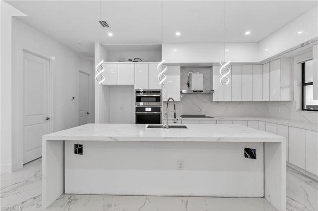 4107 16th ST SW, Lehigh Acres, FL 33976