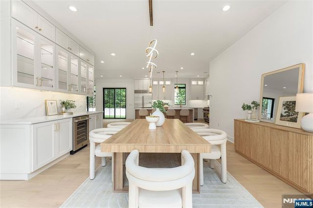 27 Crestwood Drive, Glen Rock, NJ 07452