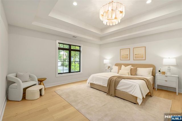 27 Crestwood Drive, Glen Rock, NJ 07452