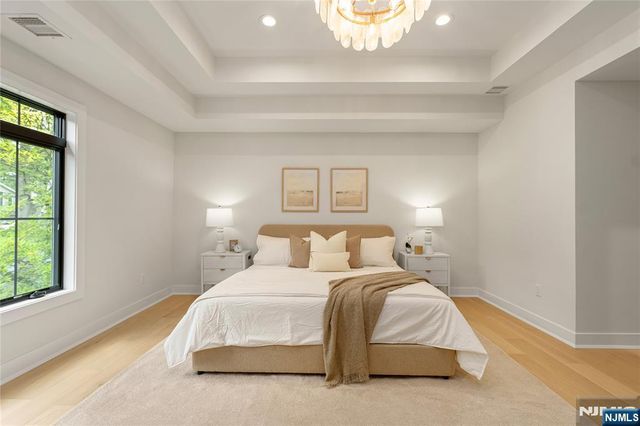 27 Crestwood Drive, Glen Rock, NJ 07452