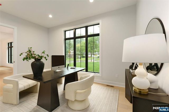 27 Crestwood Drive, Glen Rock, NJ 07452