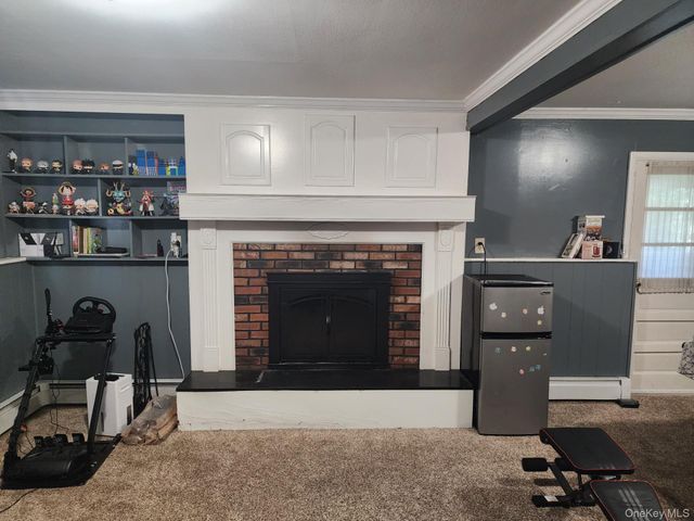 102 Meadow Lane, Poughkeepsie, NY 12603