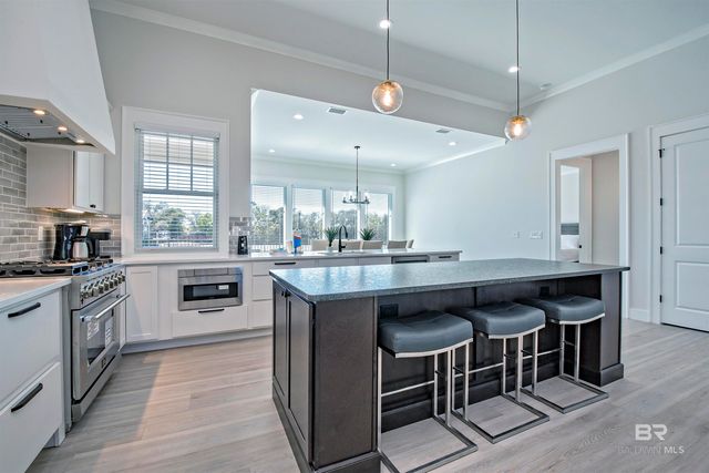 801 Kingston Lane, Gulf Shores, AL 36542