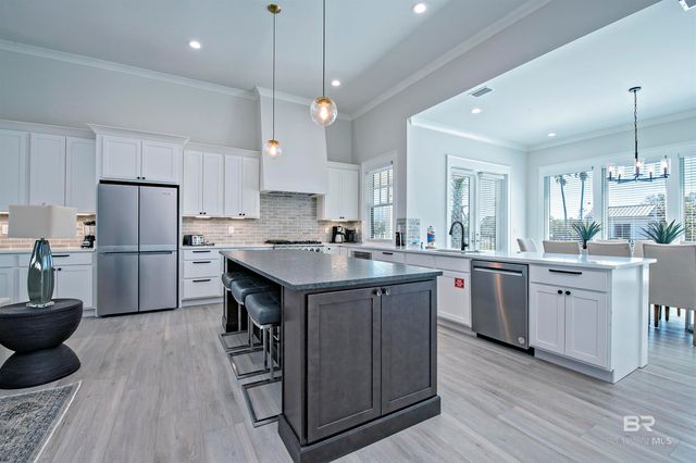 801 Kingston Lane, Gulf Shores, AL 36542