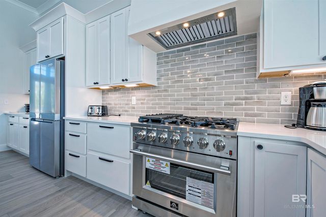 801 Kingston Lane, Gulf Shores, AL 36542