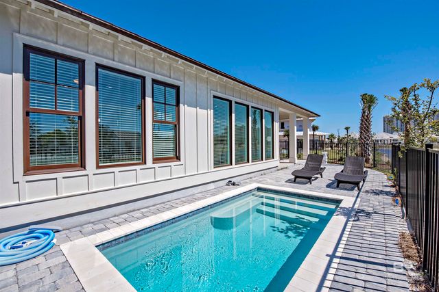 801 Kingston Lane, Gulf Shores, AL 36542