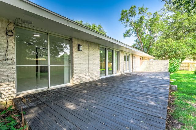 1616 Redway Lane, Houston, TX 77062