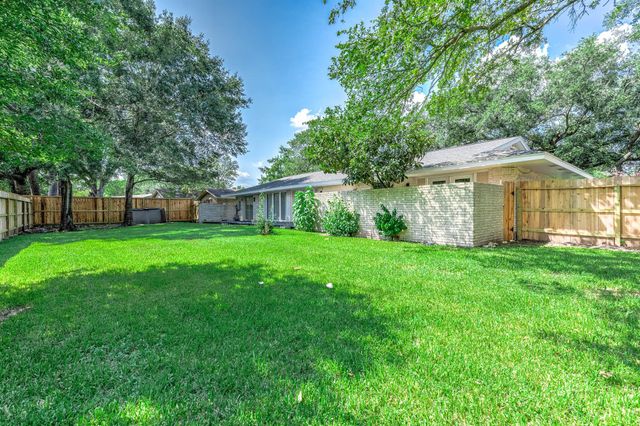 1616 Redway Lane, Houston, TX 77062