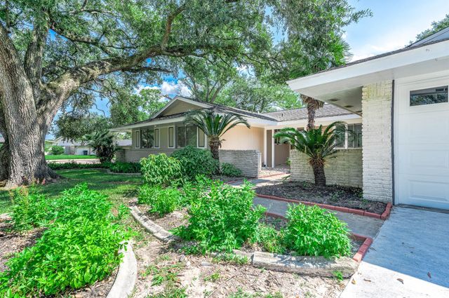 1616 Redway Lane, Houston, TX 77062