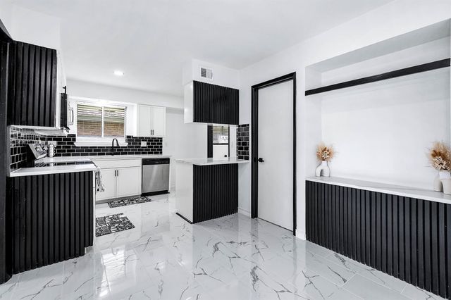 1616 Redway Lane, Houston, TX 77062