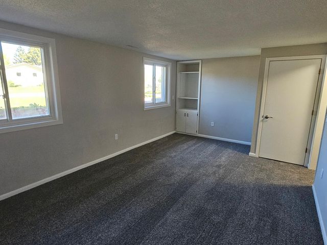 748 82nd Avenue NE, Spring Lake Park, MN 55432