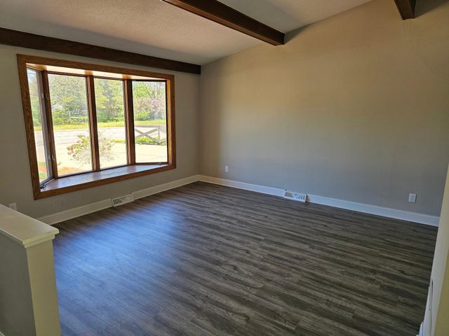 748 82nd Avenue NE, Spring Lake Park, MN 55432