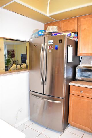 9881 Sunrise Lakes Blvd 207, Sunrise, FL 33322