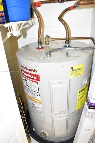 9881 Sunrise Lakes Blvd 207, Sunrise, FL 33322