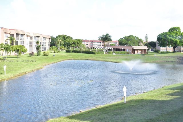 9881 Sunrise Lakes Blvd 207, Sunrise, FL 33322