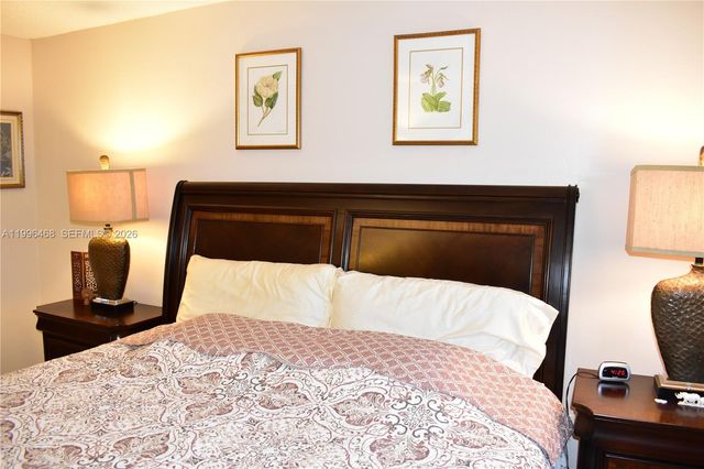 9881 Sunrise Lakes Blvd 207, Sunrise, FL 33322