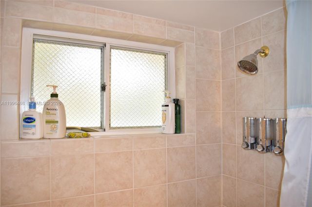 9881 Sunrise Lakes Blvd 207, Sunrise, FL 33322