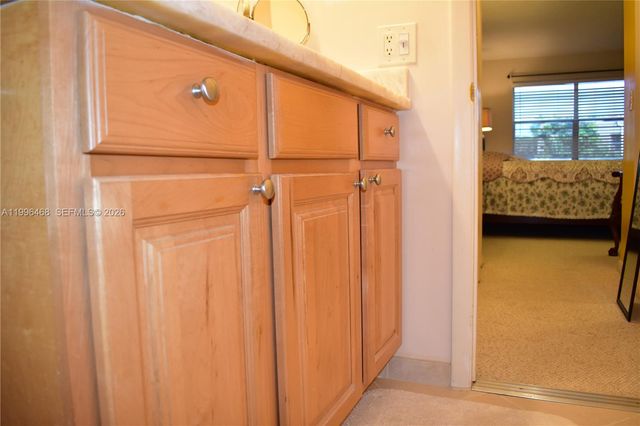 9881 Sunrise Lakes Blvd 207, Sunrise, FL 33322